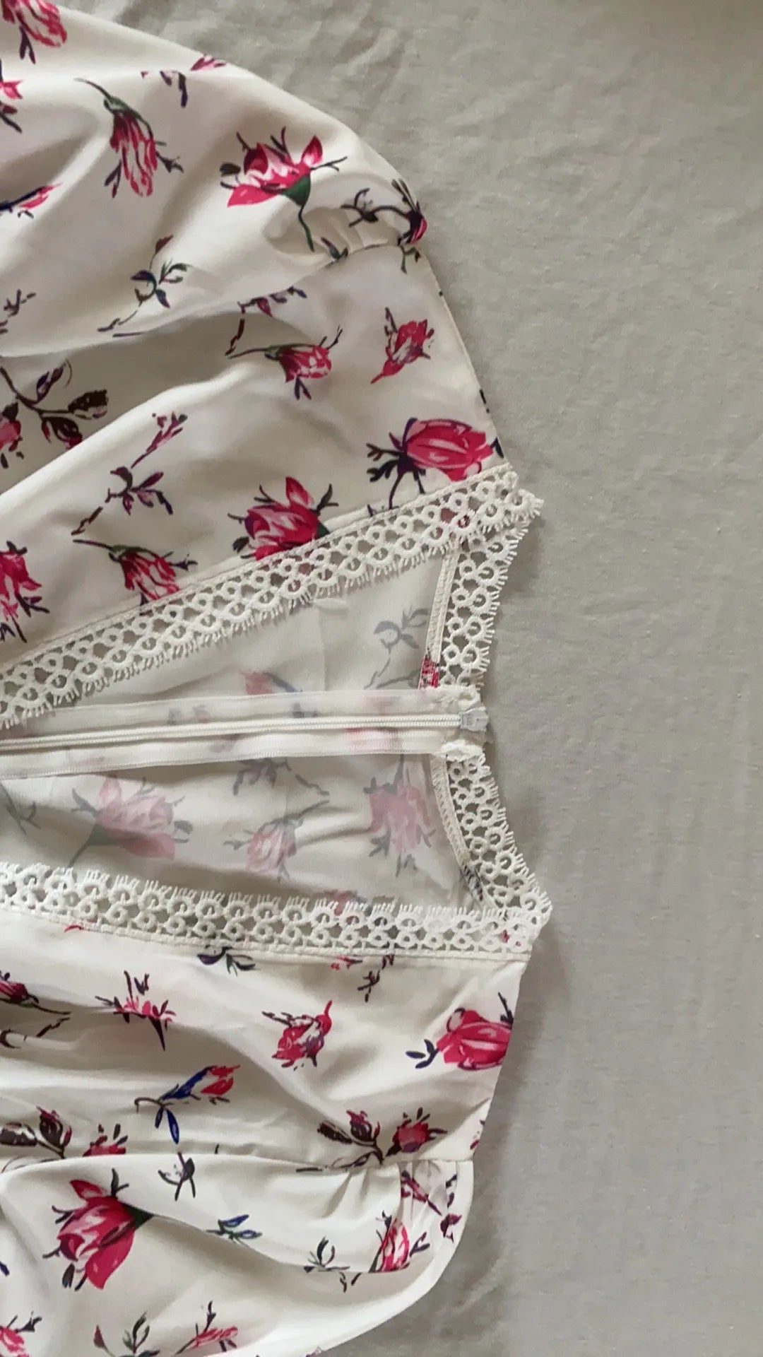 Frühling Herbst frauen Neue Kleid Temperament Süße Druck V-ausschnitt Laterne Hülse Spitze Hohe Taille Kurzes Kleid