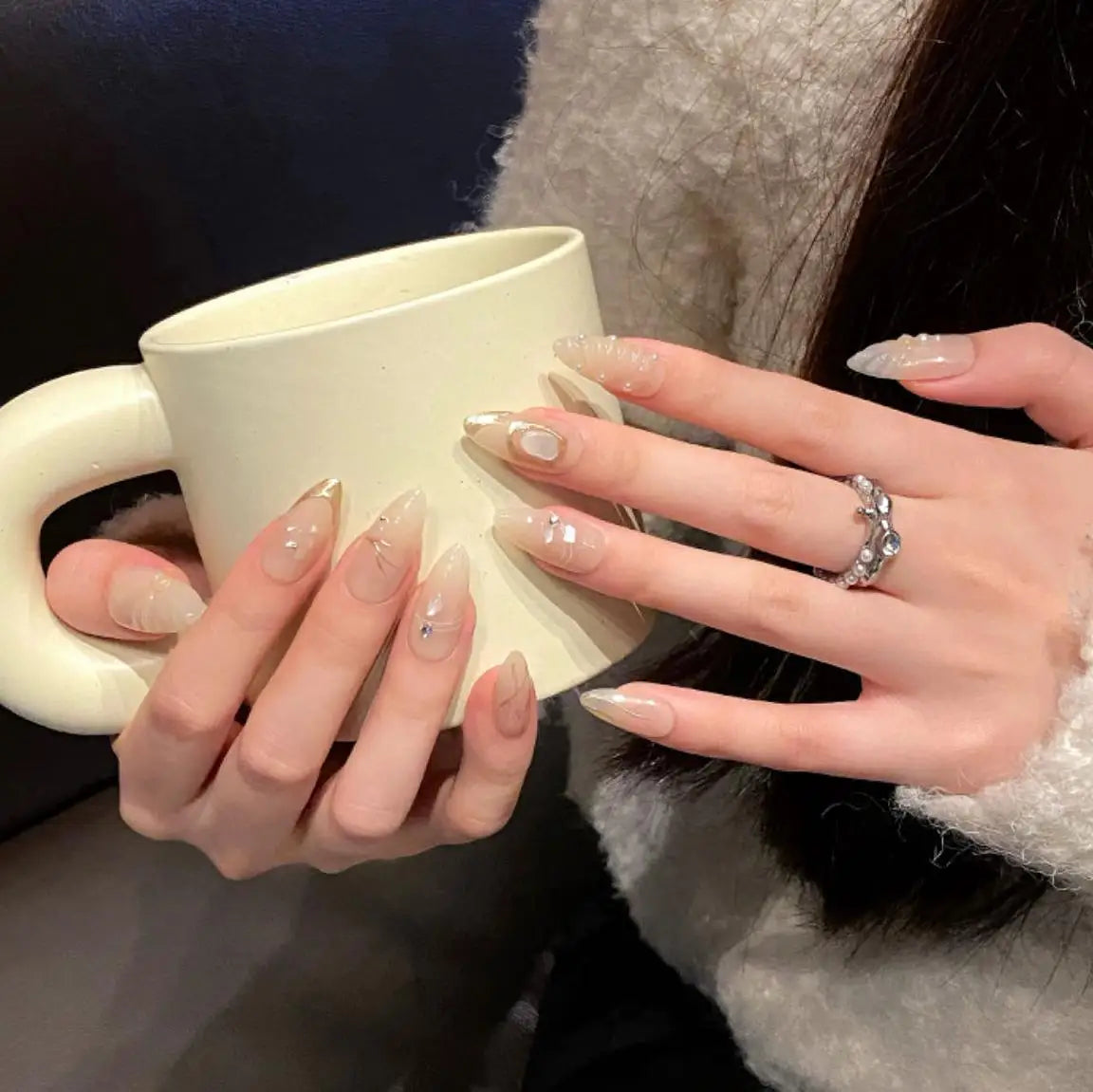 10pcs White Flowers Decor Fake Nails French Pearl Almond Fake Nail Patch Wearable Full Cover Handmade Bride Press on Nail Tips.