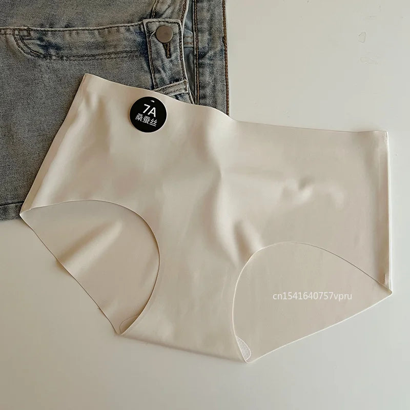 Seamless Soft Underpants Lingerie Underwear Ultral Thin Women's Panties Sexy High Elastic Invisible Briefs.