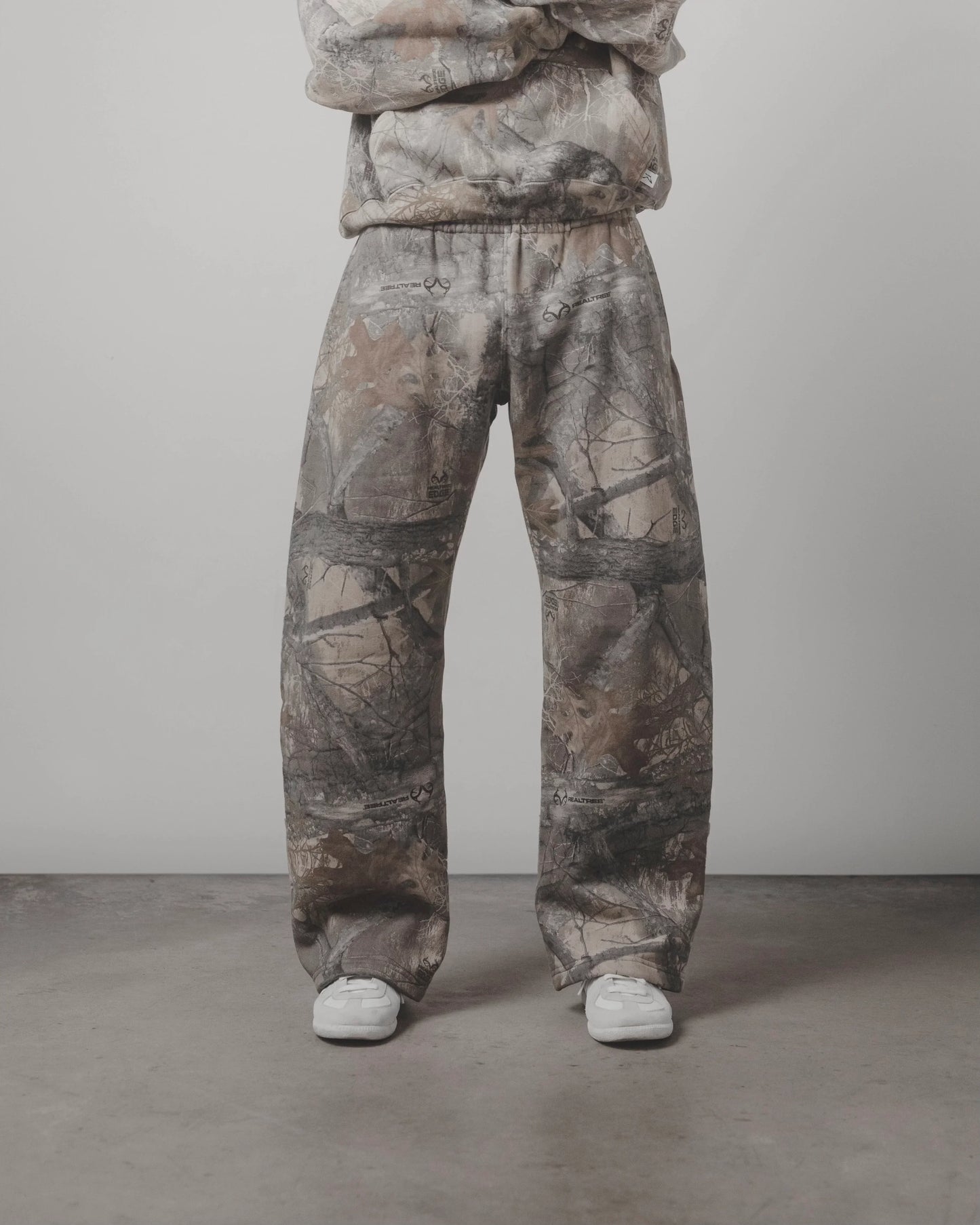 Y2K Camouflage 2 Piece Set European American Harajuku Zipper Hoodie Pullover Oversize Sweatpants Casual Wide Leg Pant Streetwear.