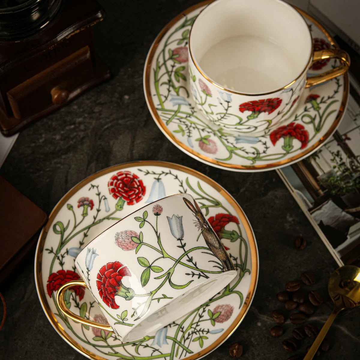 Russian Royal Porcelain Lomonosov Cartoon Rabbit Gold Plated Bone China Coffee Cup and Saucer Gift Box Gift Coffee Cup Set.