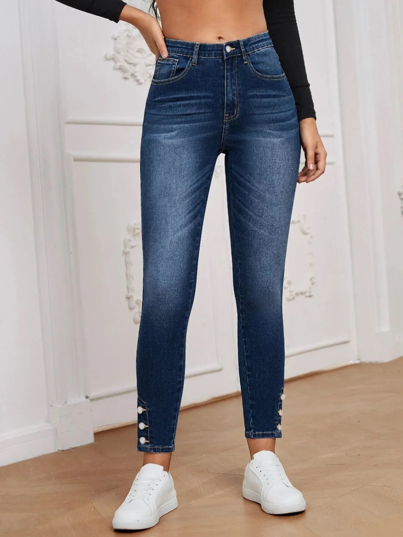 Elastic Women's Jeans Nine-Piece Buttoned Slim Fit Blue Polypropylene Women's Pencil Pants Tight-Fit Trousers.