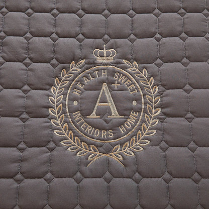 WOSTAR Thicken quilted mattress protector cover solid embroidery luxury double bed elastic fitted sheet style bed protection pad.