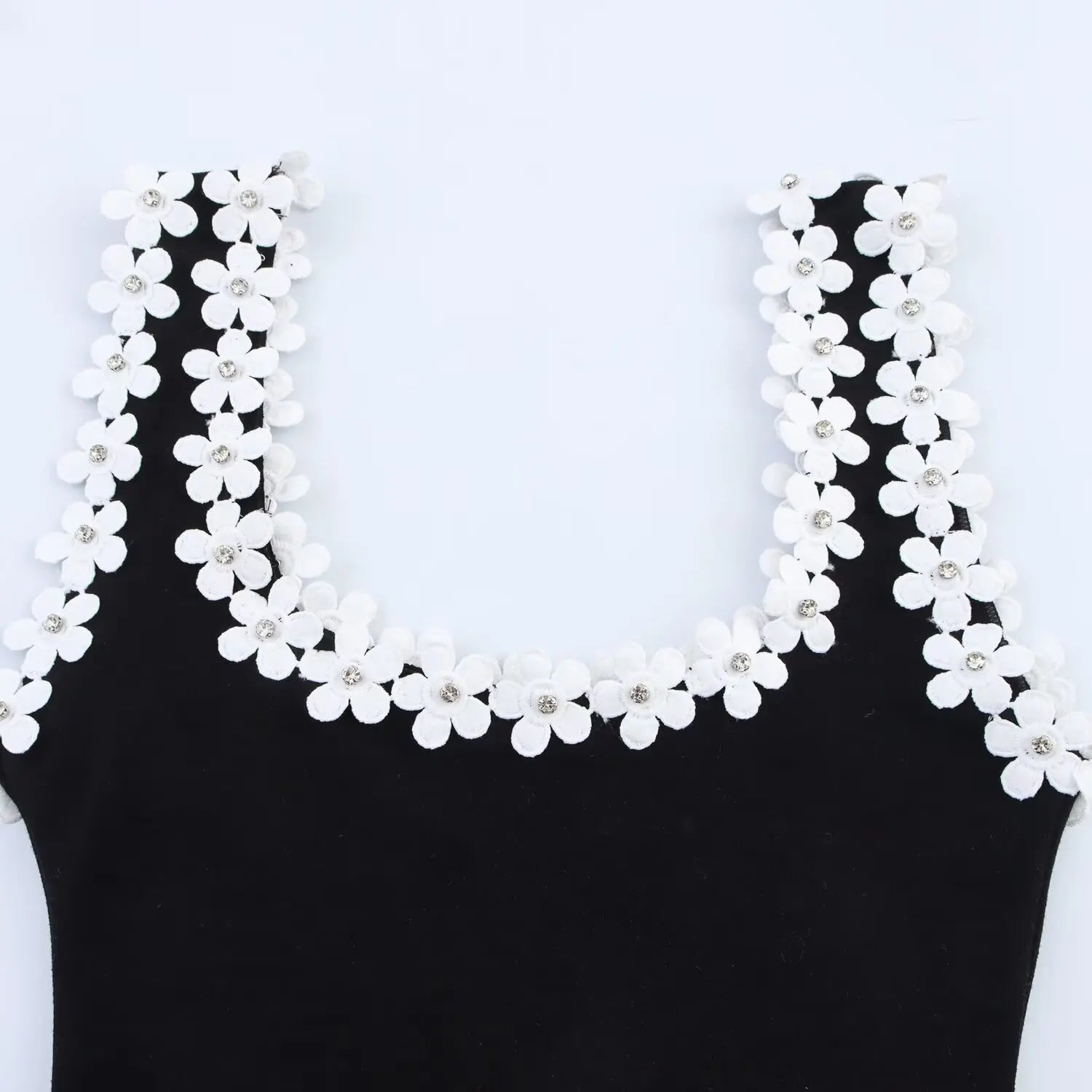 TRAFZA Weibliches Sommer-Sexy-dünnes Kleid, 2-farbig, fester quadratischer Kragen, ärmellos, rückenfrei, Blumendekoration, Damenmode-Kleider.