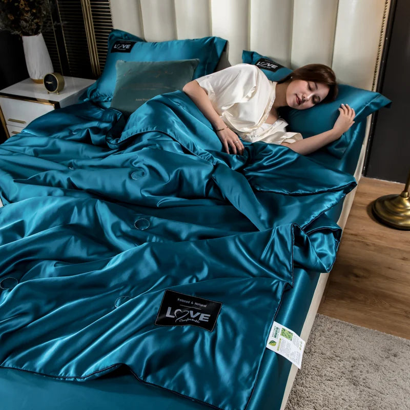 Summer Mulberry Silk Comforter Duvet Insert Luxury Natural Silk Blanket Satin Bedding Quilt Queen Single Double Twin Size Bed.