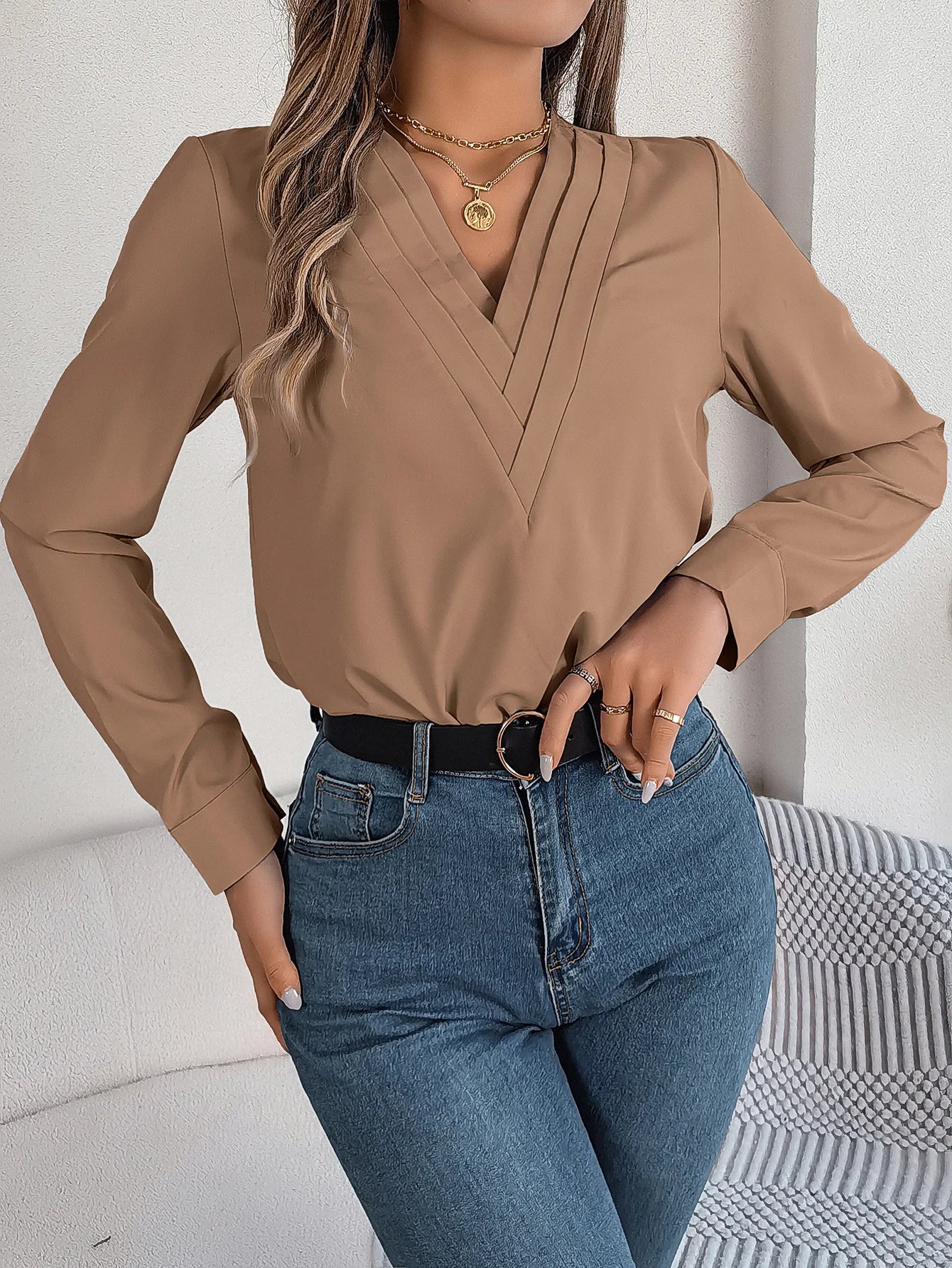 Summer And Autumn Women's Casual Shirt, Commuting Style Solid Color V-neck Long Sleeve Shirt Top