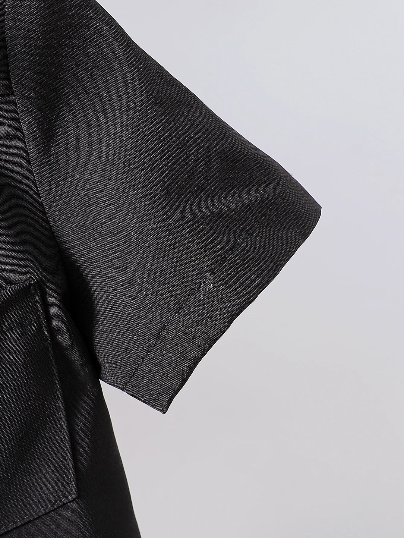 Solides, kurzärmliges T-Shirt und Shorts für Kleinkinder im neuen Sommerstil für Jungen, lässiges 2-teiliges Urlaubsset.