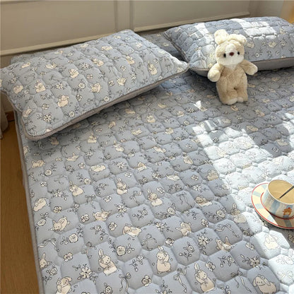 1pc Thicken Bed Cover Cartoon Print Bedspread Non-slip Mattress Protector Quilted Soft Bed Linen 매트리스 커버 (No Pillowcase).