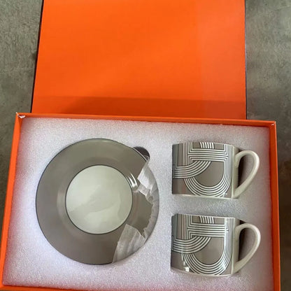 Red, Blue, Gray Tiger Series  Animal Images Bone Porcelain Coffee Cup Plate European Afternoon Tea Cup and Saucer Set Gift Box