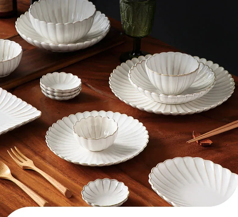 1pcs Retro Ceramic Dishes Plates Fish Dish Plates Manual Flower Relief Living Room Dinner Plate Kitchen Fruit Salad Dish Bowl.