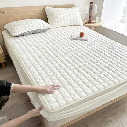 Waterproof Quilted Mattress Cover Solid Color Mattress Protector Cover for Bedroom Anti-bacterial Bed Cover no pillowcase.