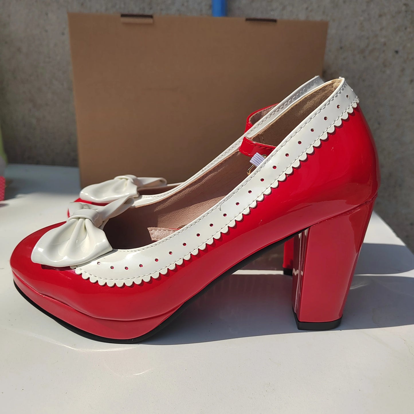 New style women's high heels elegant work single shoes thick heel waterproof platform party gathering OL women's single shoes.