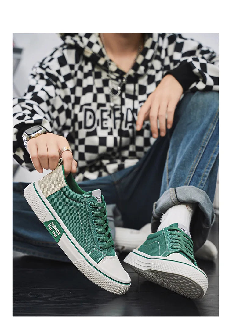 Atmungsaktive Herren-Skateschuhe aus Segeltuch mit weicher Sohle, lässige Turnschuhe, trendige, vielseitige, leichte, rutschfeste Slip-On-Sportschuhe, Größe 37–48