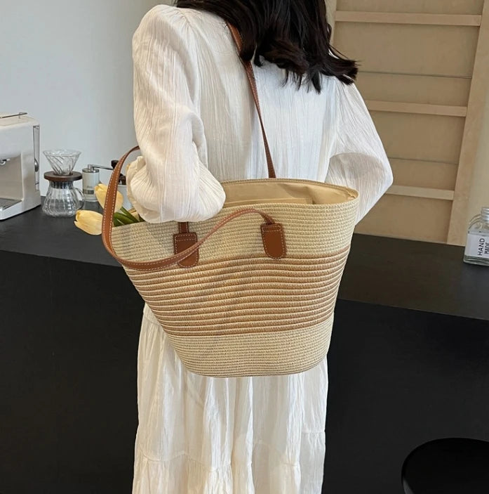 Straw bag bag women's summer inswind 2024 new beach seaside outdoor travel vacation large capacity shoulder bag.