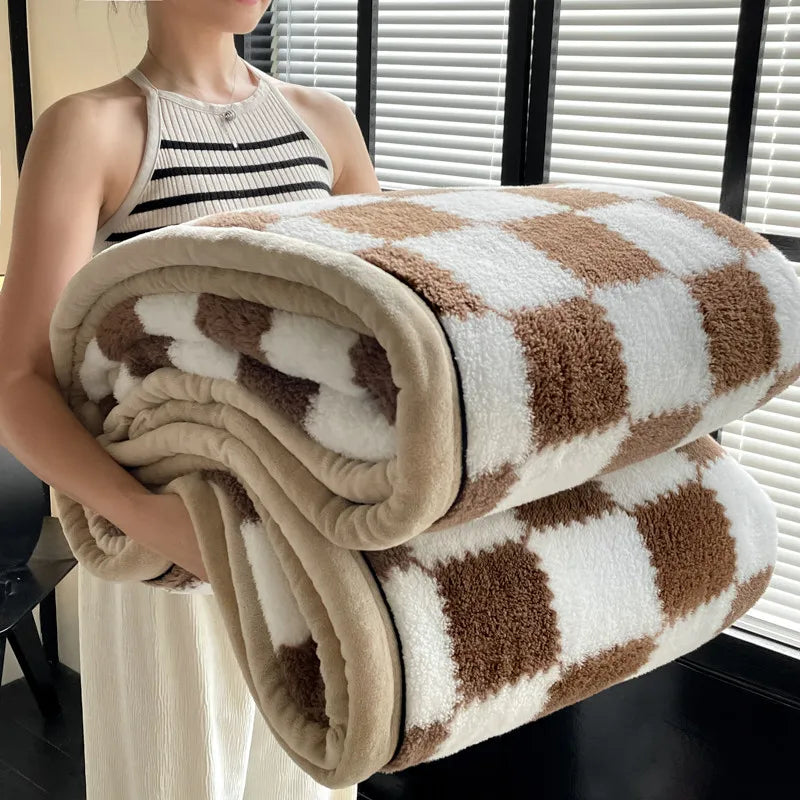 Plush Warm Winter Blanket A Grade Plaid Coral Fleece Soft Thick Bed Blankets for Sofa Single Double Couple Furry Bedspread.