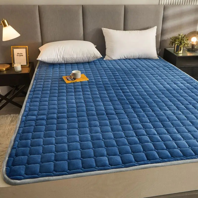 Winter Warm Velvet Mattress Toppers Thick Bed Mattress Cover Bedspread Bed Linens Thin Tatami Floor Mat Single Double Bed Sheet