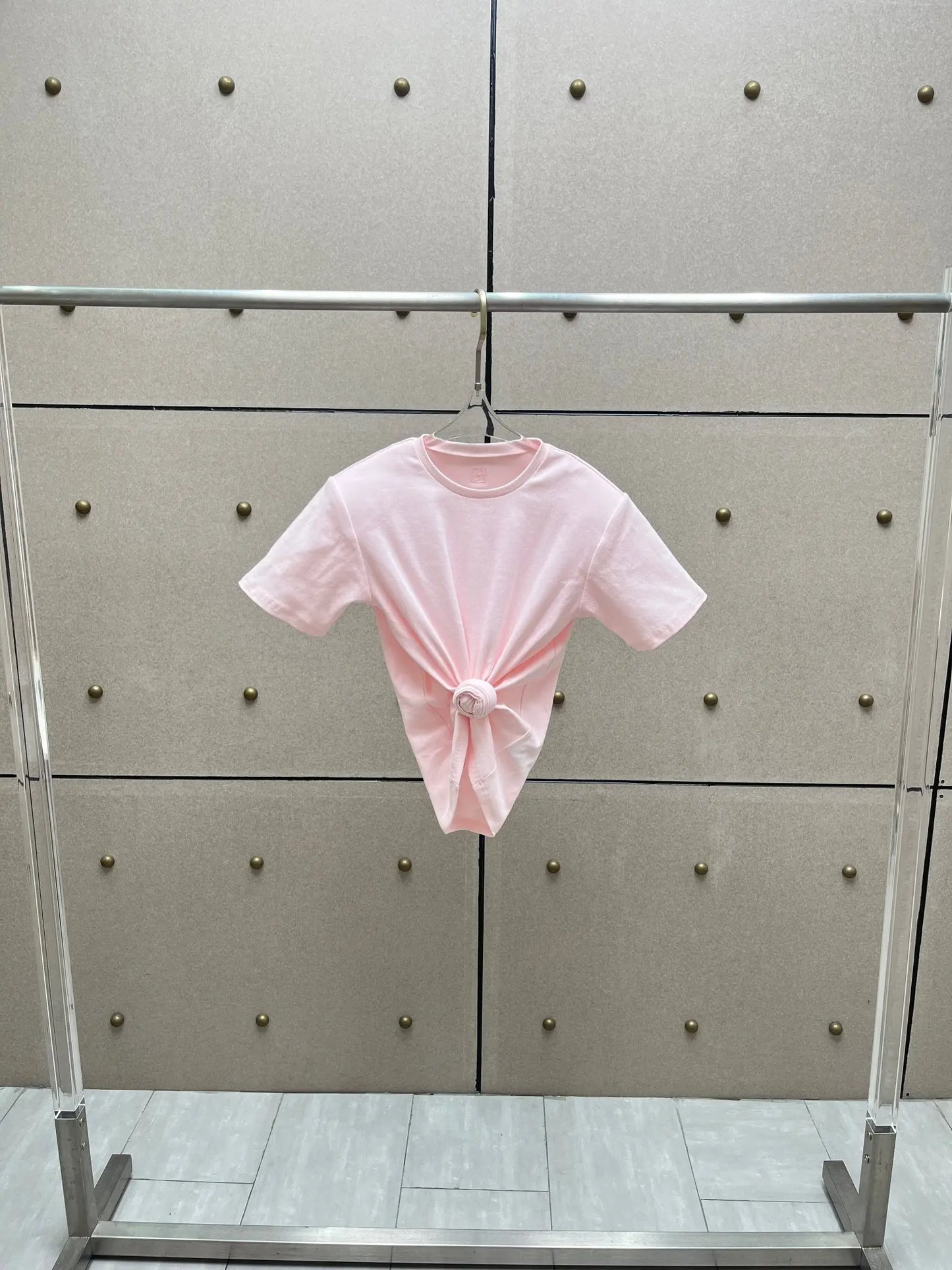 Y2K knotted twist knitted threaded round neck Top women fashionable and versatile navel padded shoulder short-sleeved T-shirt.