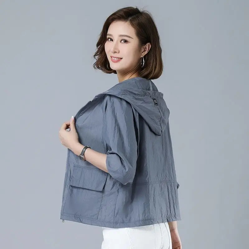 Sommerjacken für Frauen 2025, Oberbekleidung, cooler dünner Mantel, Mutter mittleren Alters, Kleidung, Korea, modische Damenbekleidung, Stickerei