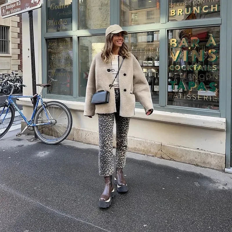 ZBZA Women's Faux Wool Jacket Loose Retro O-neck Single Breasted Long Sleeve Double Pocket Casual Overcoat Fall Winter Chic Coat