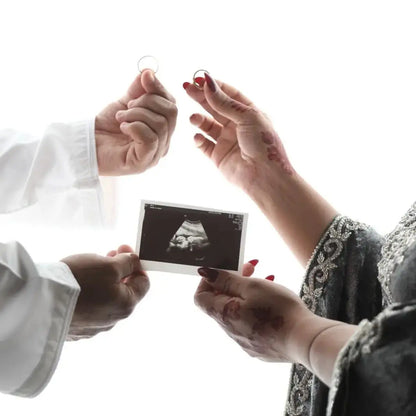 Baby Gold Angle Wings Einzigartige wesentliche Geschenkbox Personalisierter Name Strampler Set Kissen Decke Babyausstattung Outfit Geschlecht offenbaren Geschenke.