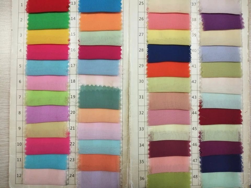 Elegantes A-Linien-Damenkleid in Gold, trägerlos, lange Ballkleider, nach Maß, plissierter Ausschnitt, Partykleider, ärmellos.