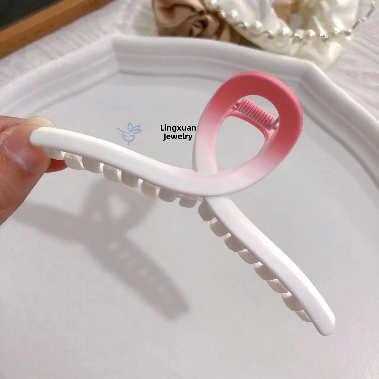 Matte Flower Hair Grips Set for Women Fairy Style Fresh Sweet Headwear for Updo Hairdo Back of Head Hair Accessories.