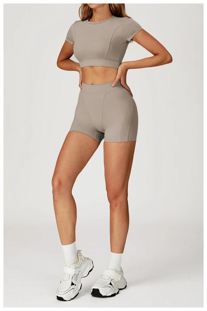 Customized LOGO women's new nude yoga suit tight shock-proof sports running outdoor fitness yoga suit two-piece set.