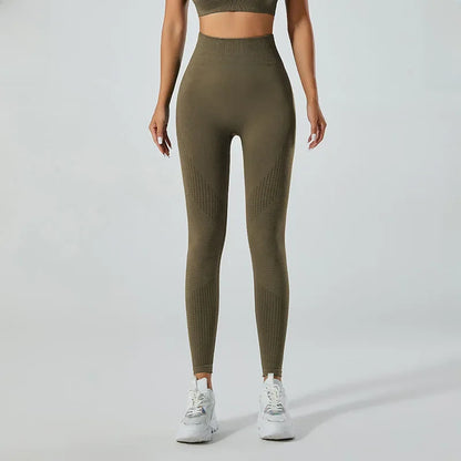 In-stock Women's Yoga Suit Five-piece Set Seamless Fitness Wear For Running Sports Top Leggings From Mainland China