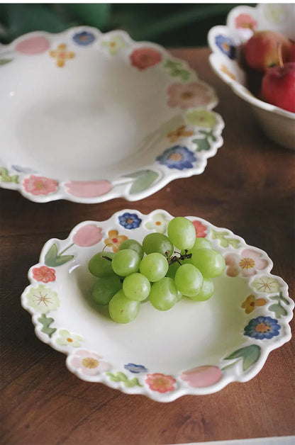 Floral Embossed Rim Soup Dessert Plate - Elegant Ceramic Appetizer Dish for Breakfast, Cafe Dining, Home Kitchen Tableware Set.