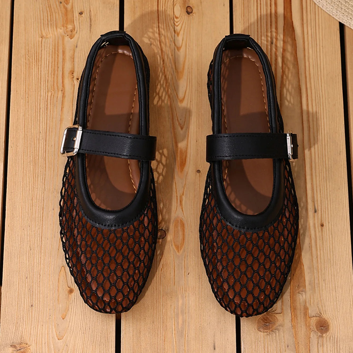 Women Sandals Mesh Breathable Fashion Versatile Sandals Women New Flat Soft Soled Mary Jane Shoes for Women Sandalias De Mujer.