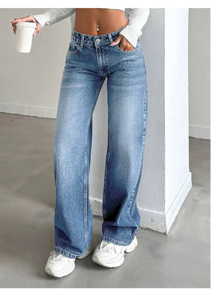 Elastic denim jeans 2025 new fashion low waist loose and trendy women's jeans.