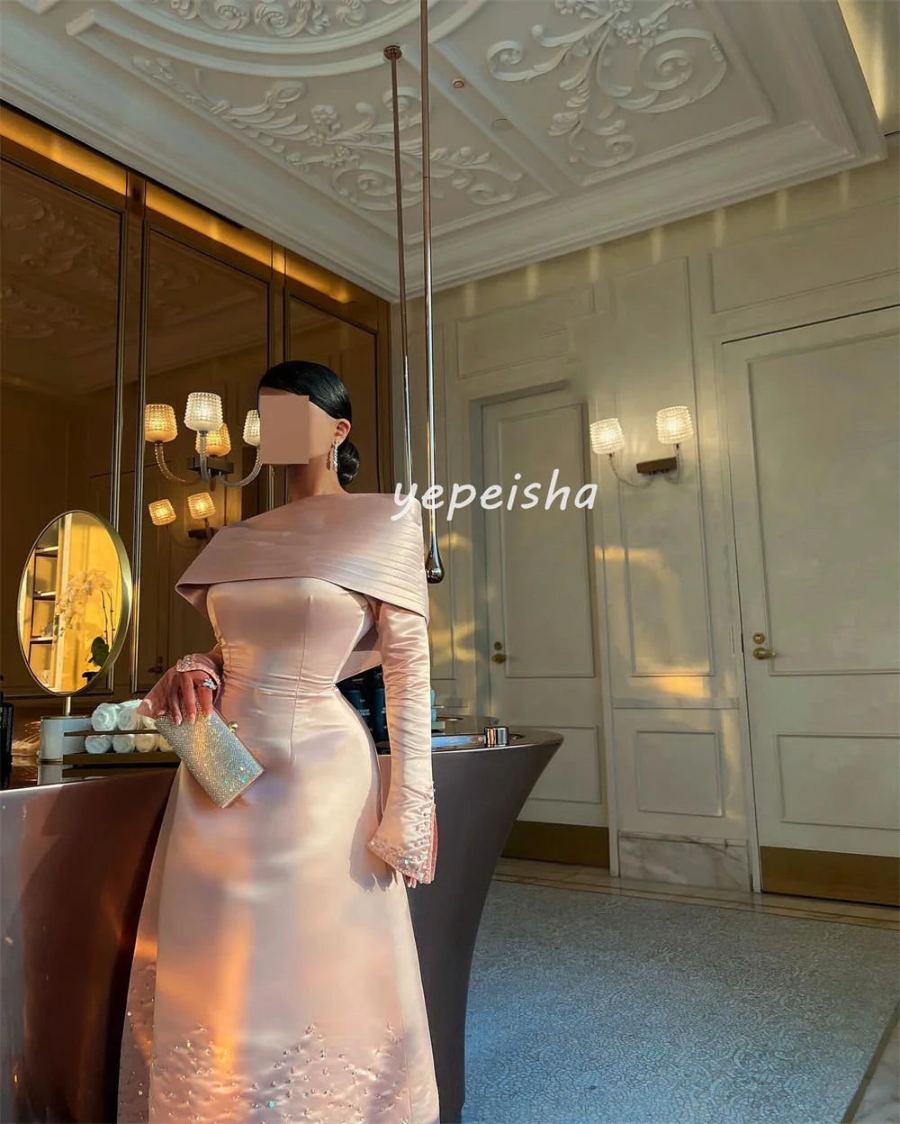 Maßgeschneiderte, exquisite, modische, plissierte, drapierte, mit Pailletten besetzte, schulterfreie A-Linien-Midikleider, maßgeschneiderte Anlasskleider, formell.