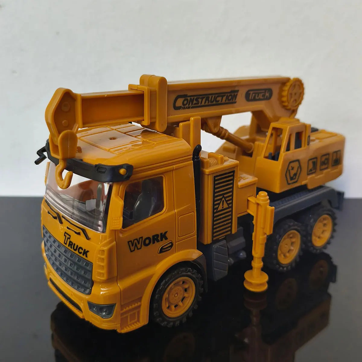 1 PCS Engineering Vehicle Toy for Children Inertial Model Play Plastic Car Kid Mixer Truck Crane Bulldozer Excavator Boy Gift.