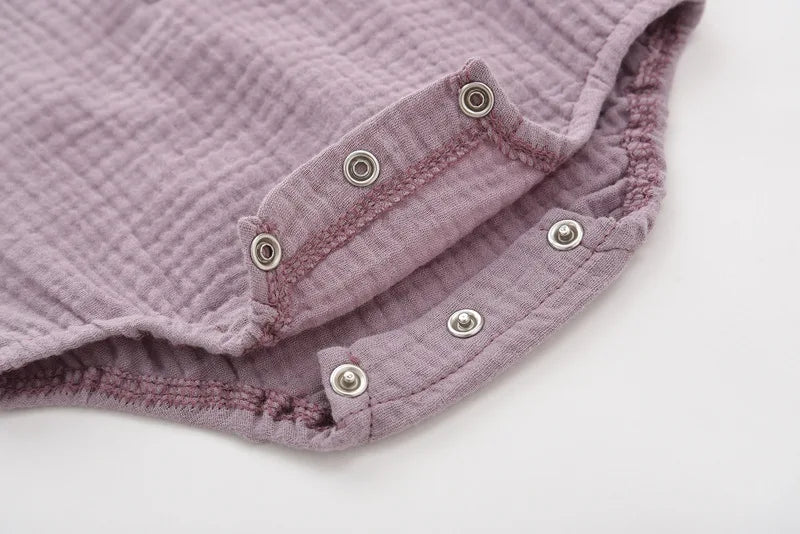 Sommer Solide Neugeborenen Baby 100% Baumwolle Leinen Bodys Junge Mädchen Ärmellose Strampler Overall Weiche Haut-freundliche Dünne Bequeme.