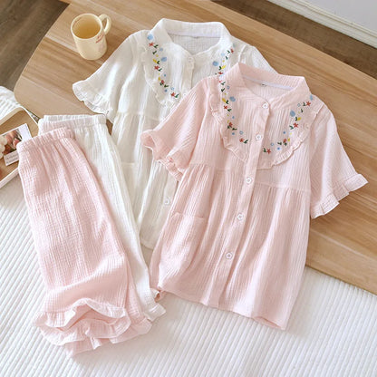 Spring and summer 2025 new women's pajama suit 100% cotton crepe short-sleeved capris embroidered round-neck household clothes.