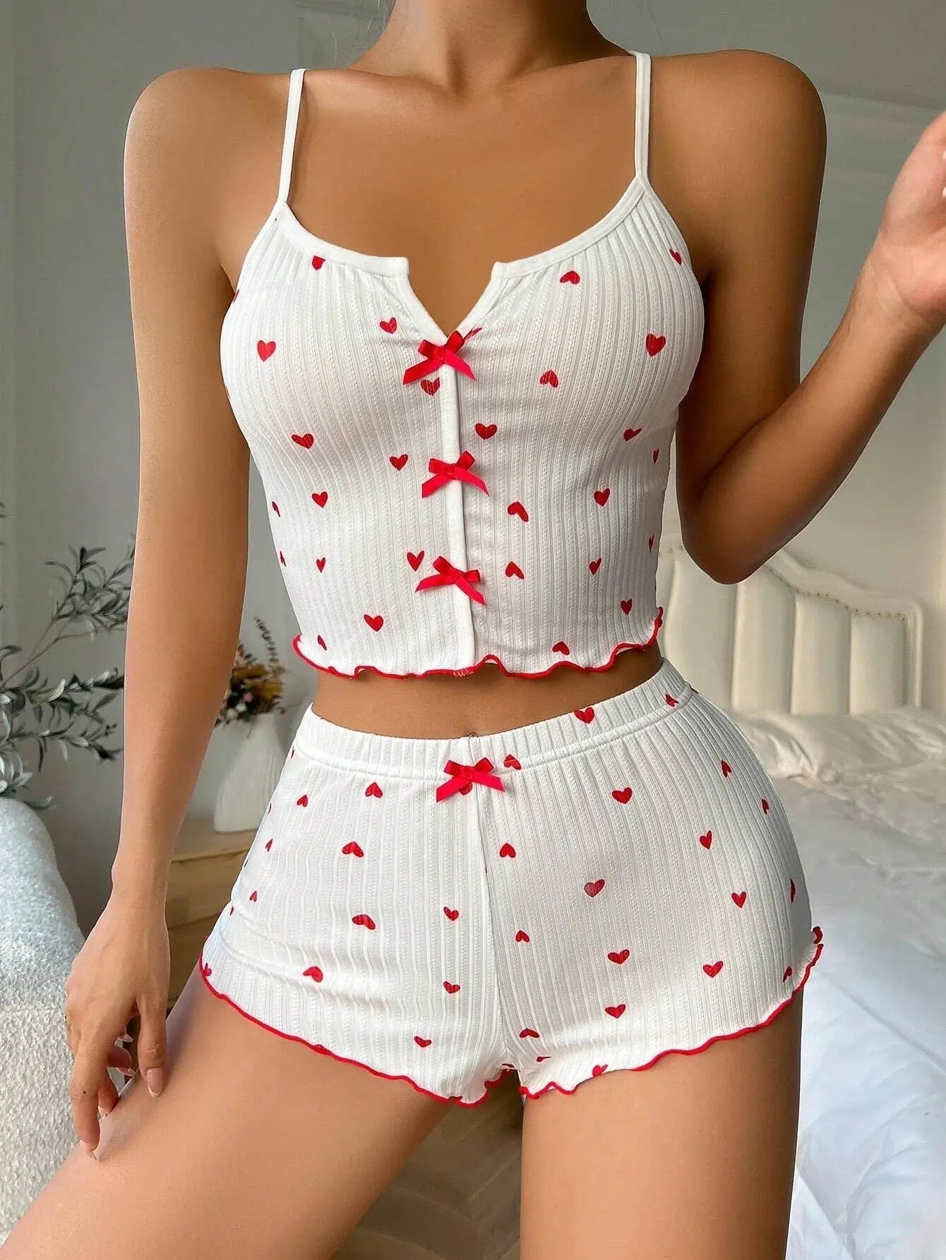 Sexy Nachtwäsche Frauen Pyjamas Set Herz Druck Seide Fleck V-ausschnitt Ärmellose Casual Cami Top und Shorts Sets Hause Anzug Loungewear.