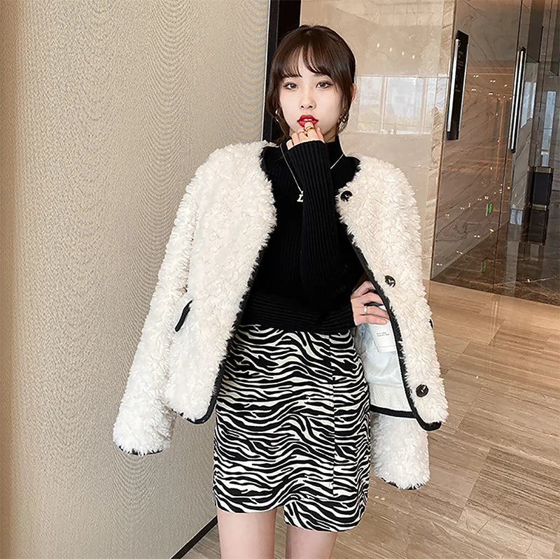 Herbst Und Winter Vielseitig Kleine Hohe Kragen Grundlegende Basis Engen Pullover Koreanische Mode Casual Langarm Top Für Frauen.