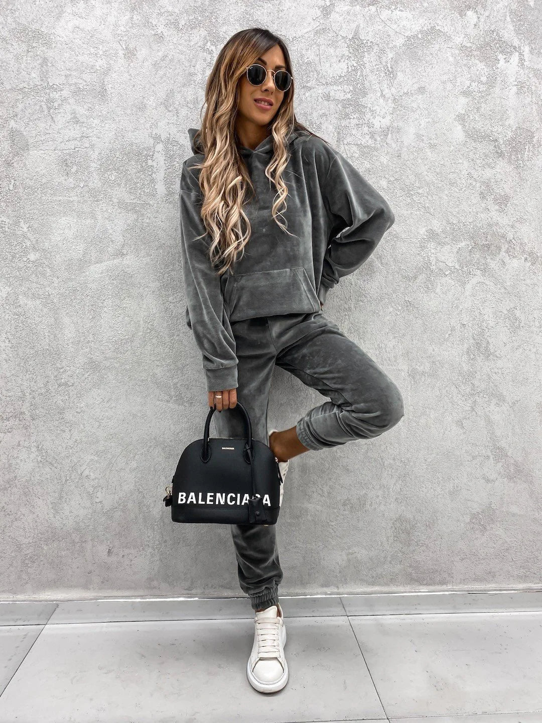 Autumn Winter Velvet Tracksuit Set Elegant Soft Pocket Pullover Top Female Loose Sweatsuit Pants Suit 2024 Two Piece Set Outfits