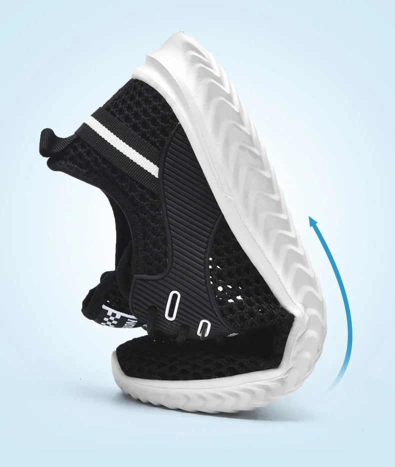 Sommer Herren Sneakers atmungsaktive und leichte Herren Casual Tennis Sneakers Hollow Mesh Herren Laufschuhe Tenis Masculino.