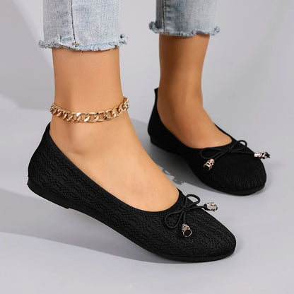 Spring Women's Comfortable, Breathable, Lightweight and Wear-Resistant Casual Shoes with Soft Soles for Lazy People to Step on.