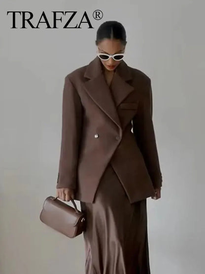 TRAFZA Frauen Elegante Feste Revers Zwei Tasten Anzug Jacke Mode Lange Hülse Dünne Kurze Mäntel 2024 Neue Casual Büro Dame Blazer.