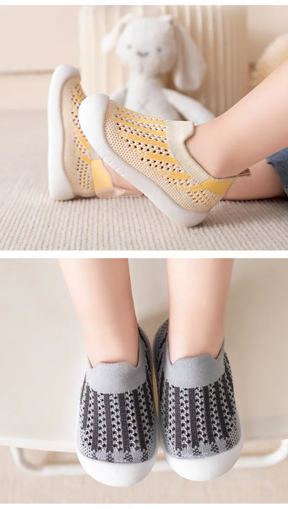 Baby Walking Shoes Summer 2025 New Soft Sole Breathable Mesh Stay-On Anti-Slip Sock Shoes for Infant Boys Girls