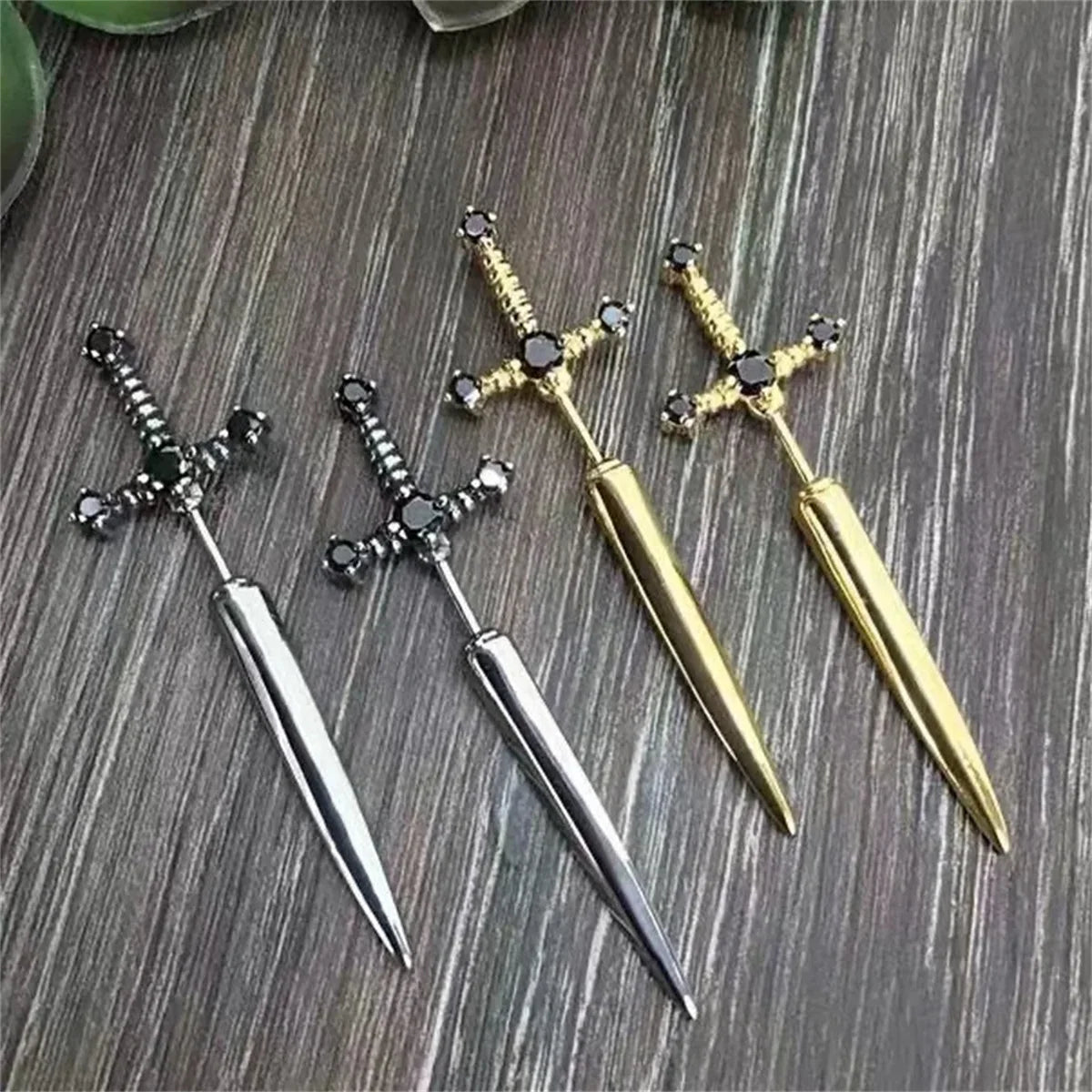 2pcs Gothic Kinitial Sword Stud Earrings,Vintage Cool Punk Crystal Goth Dagger Ear Piercing Jewelry Suitable for Daily Give Gift.