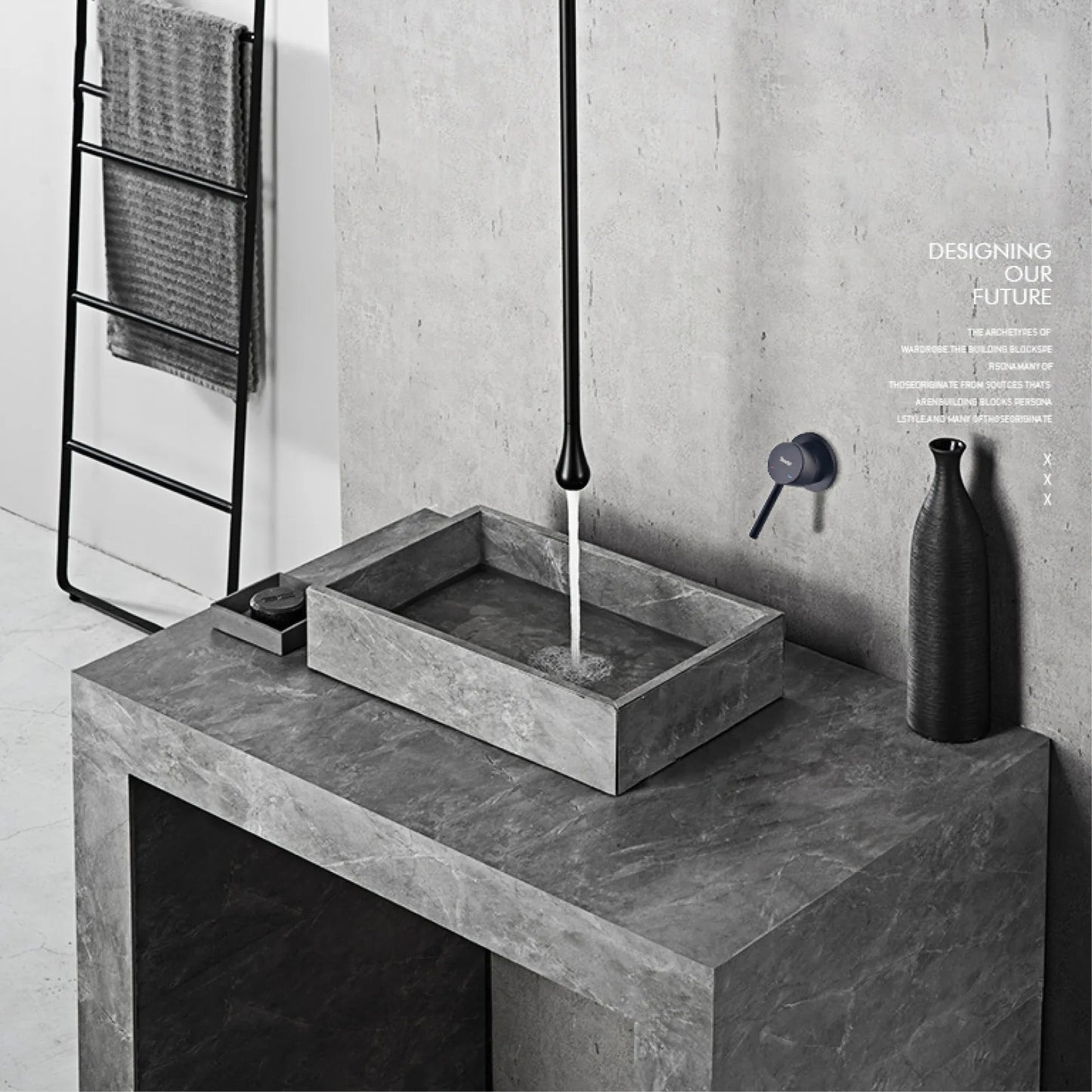 Luxuriöser Badezimmer-Wasserhahn aus gebürstetem Goldmessing im Deckendesign mit doppelter Steuerung von Hot & Cold-Waschtischarmaturen. Einfacher und anpassbarer Wasserhahn