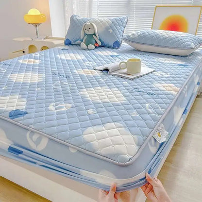 Quilted Mattress Cover 150x200cm - Thick Skin-Friendly Fitted Sheet, 매트리스커버 Breathable Bed Covers (Pillowcase Sold Separately)