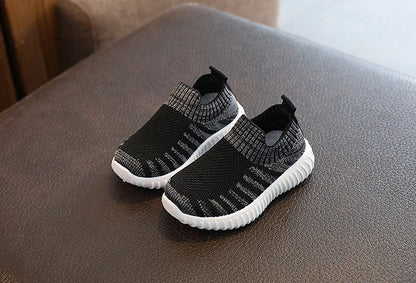 Kids Knitted Casual Shoes Sneakers for Boys Girls Slip-on Antislip Breathable Running Sports Shoes 2-8 Years Children Zapatos.