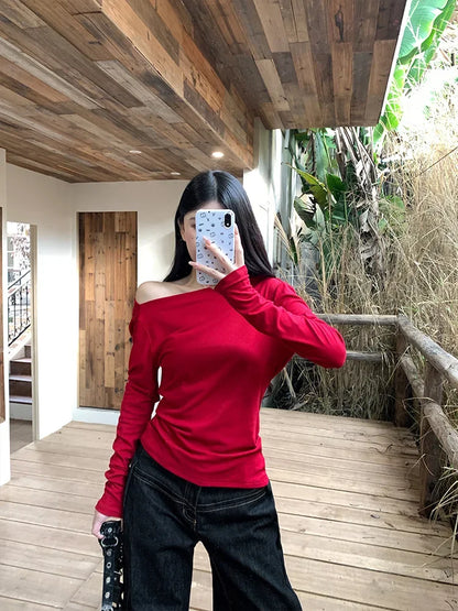 Slim Fit Long Sleeve T-Shirt Shoulder Bared One Shoulder Style Casual Streetwear for Young Women Fashionable And Stylish