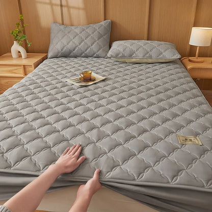 Quilted Mattress Cover Single/Double Bedspread Thicken Bed Linen Waterproof Bed Cover Home Soft Bedsheet 매트리스커버 (No Pillowcase)
