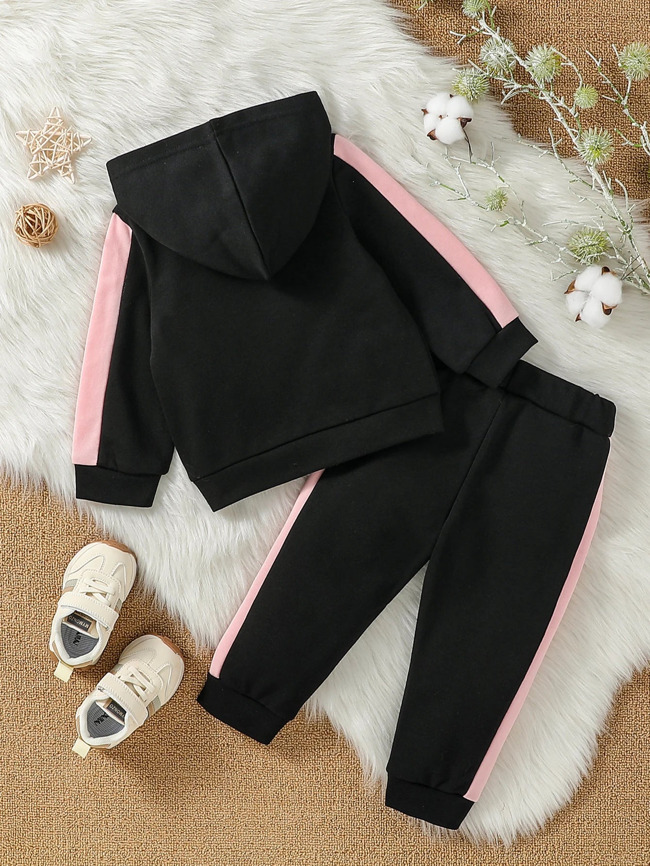 2-Piece Set Baby Girl Fall Casual Black Printed Letter &Heart Pure Color Long-Sleeved Hooded Sweatshirt &Pants Suit Clothes.