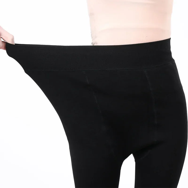 Frauen Winter Verdicken Leggings Warme Hohe Taille Einfarbig Samt für Weibliche Verdickte Samt Strumpfhosen Dehnbare Schwarze Strumpfhosen.